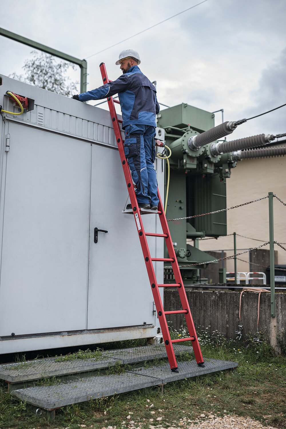 Sprossen-Anlegeleiter GFK ohne Traverse 6 Sprossen Produktbild img2 L