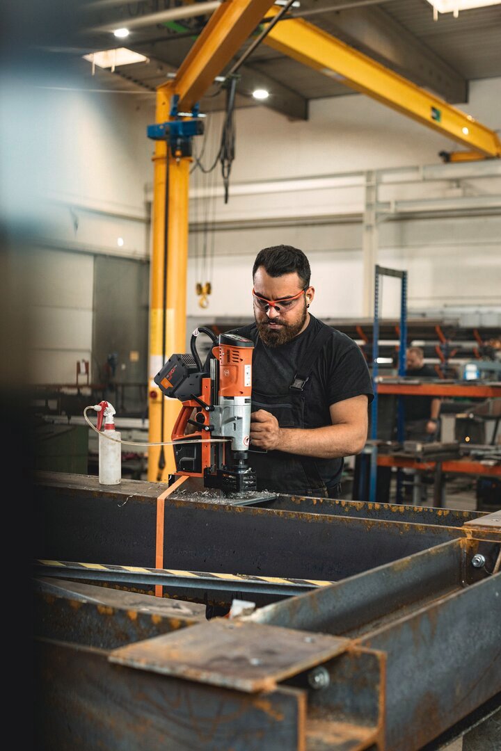 Fein Akku-Universal-Magnet-Kernbohrmaschine bis 35 mm AKBU 35 PMQW AS Produktbild img3 L