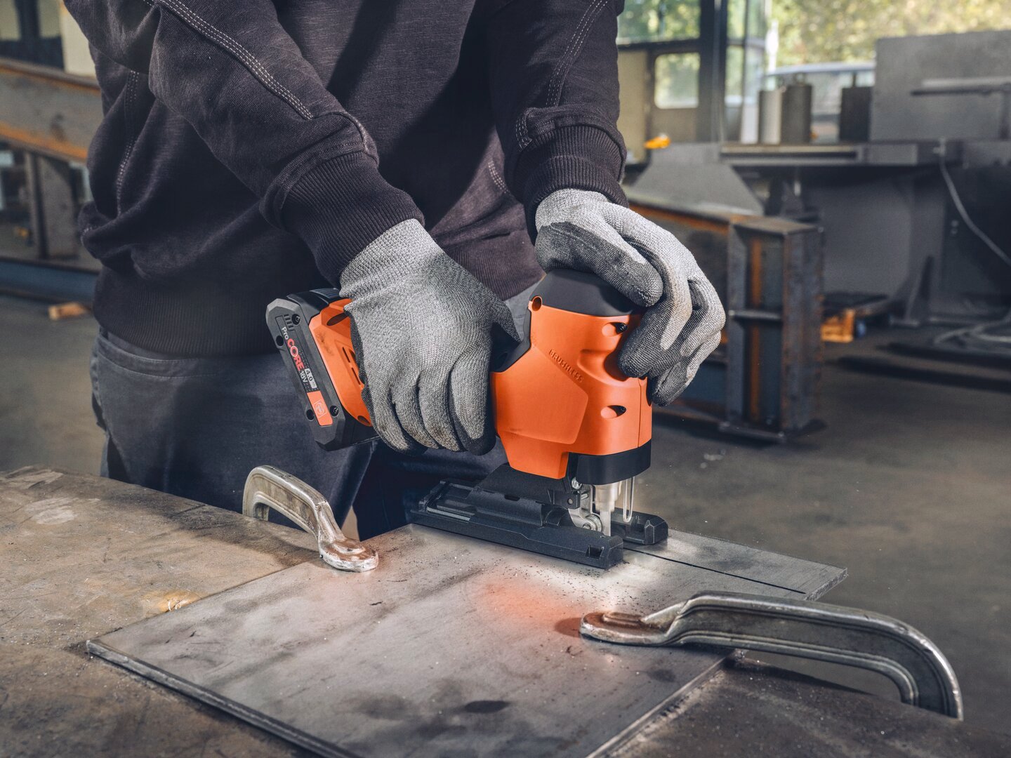 Fein Akku-Stichsäge für Metall und Holz 26 mm Hub F-IRON Jig 26 AS Set 2 x 4 Ah Produktbild img2 L