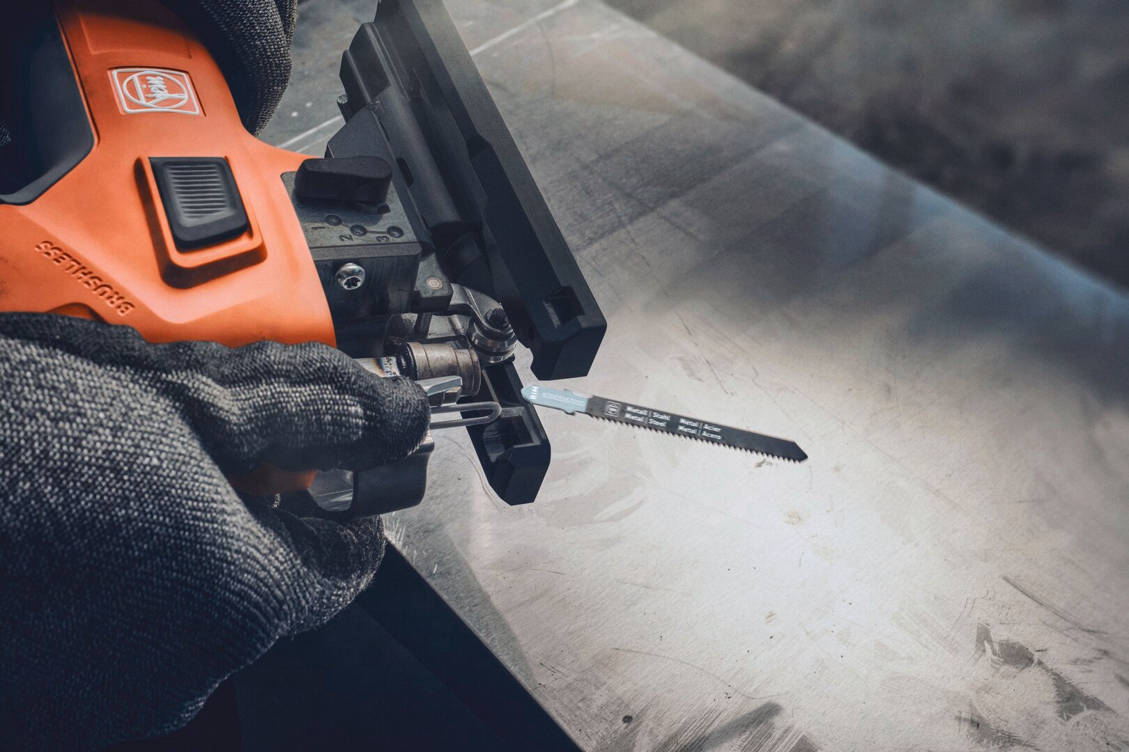 Fein Akku-Stichsäge für Metall und Holz 26 mm Hub F-IRON Jig 26 AS Set 2 x 4 Ah Produktbild img3 L