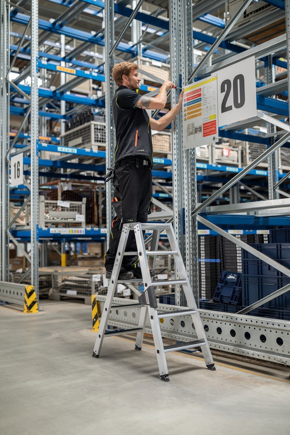 MUNK Stufen-Stehleiter beidseitig begehbar mit clip-step 2x3 Stufen Produktbild img2 L