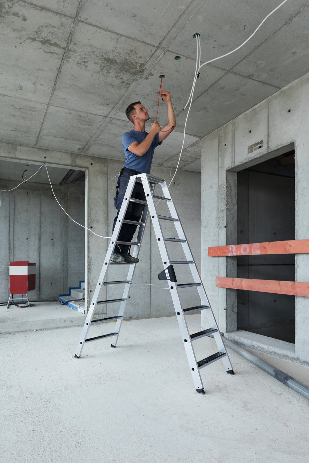 MUNK Stufen-Stehleiter beidseitig begehbar mit clip-step 2x3 Stufen Produktbild img3 L