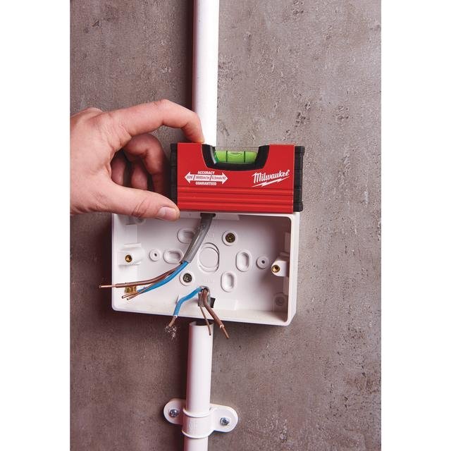 Milwaukee 10 cm lang Wasserwaage Minibox Produktbild img5 L
