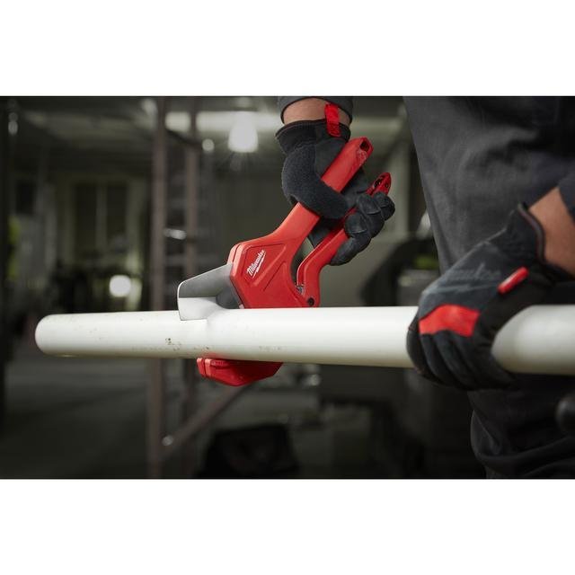 Milwaukee 63 mm Kunststoffrohrschneider mit Ratschenfunktion Produktbild img6 L