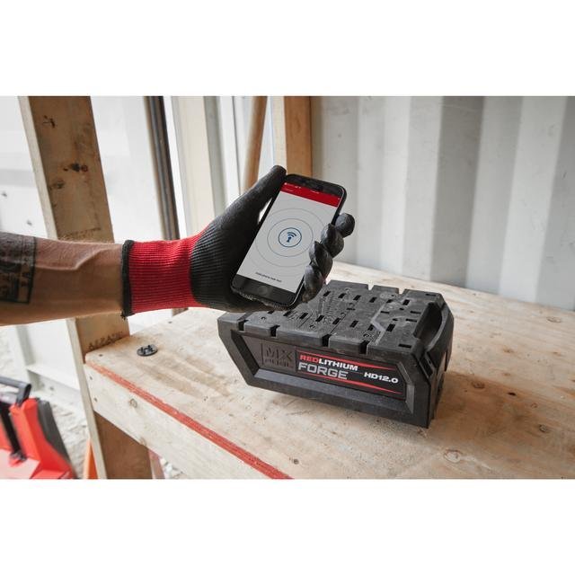 Milwaukee MXF Forge HD 12.0 Ah Akku-Pack MXFHD812 Produktbild img2 L