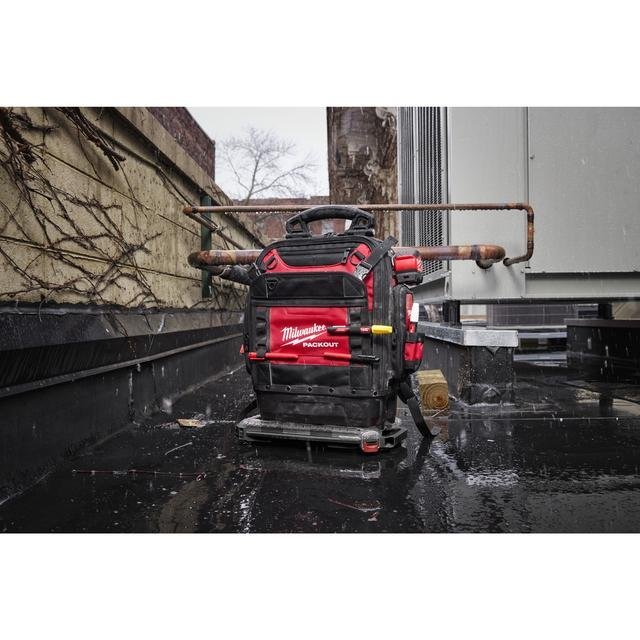 Milwaukee 630 x 430 x 230 mm PACKOUT Rucksack verstärkt Produktbild img4 L