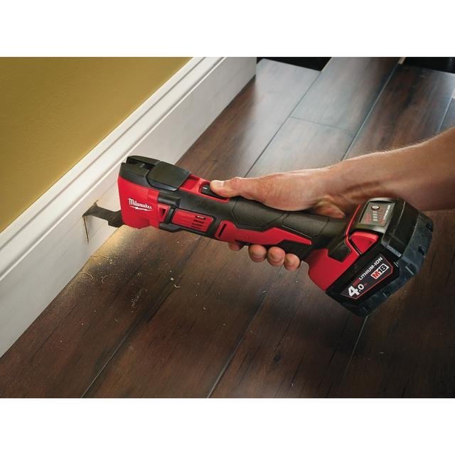 Milwaukee Akku-Multitool M18BMT-421C Produktbild img6 L
