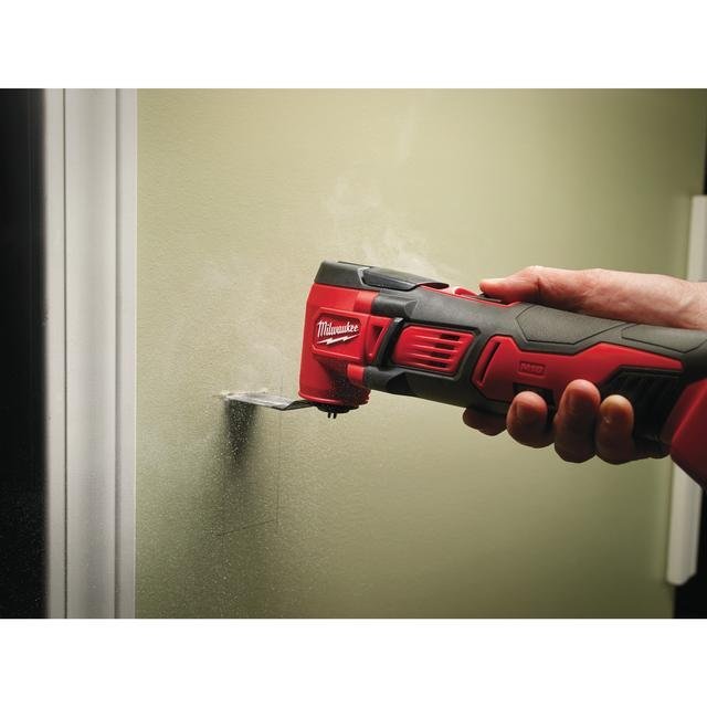 Milwaukee Akku-Multitool M18BMT-421C Produktbild img4 L