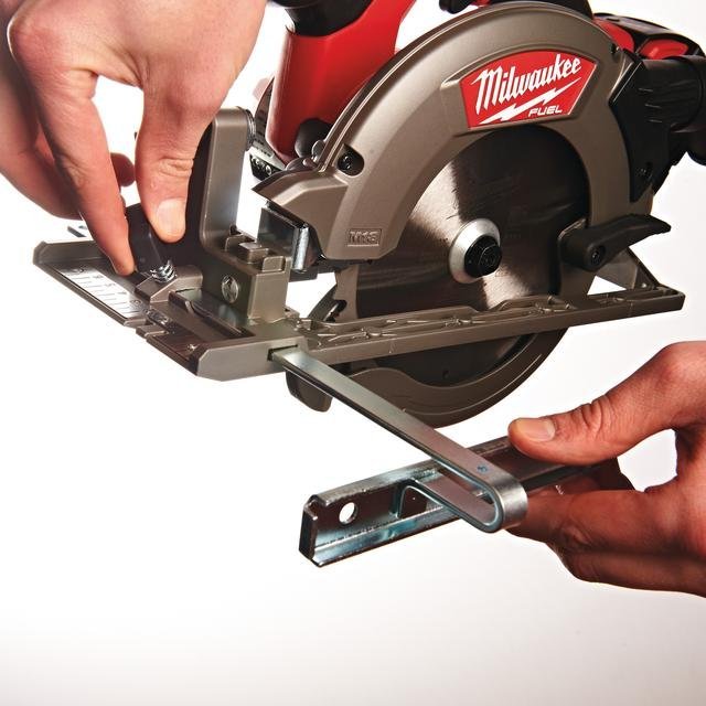 Milwaukee FUEL™ Akku-Handkreissäge M18CCS55-502X Produktbild img3 L