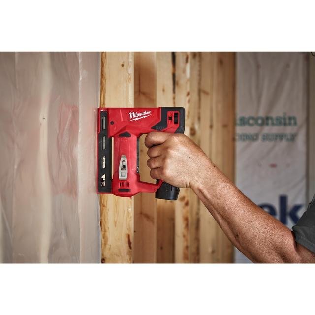 Milwaukee Akku-Tacker M12BST-202X Produktbild img9 L