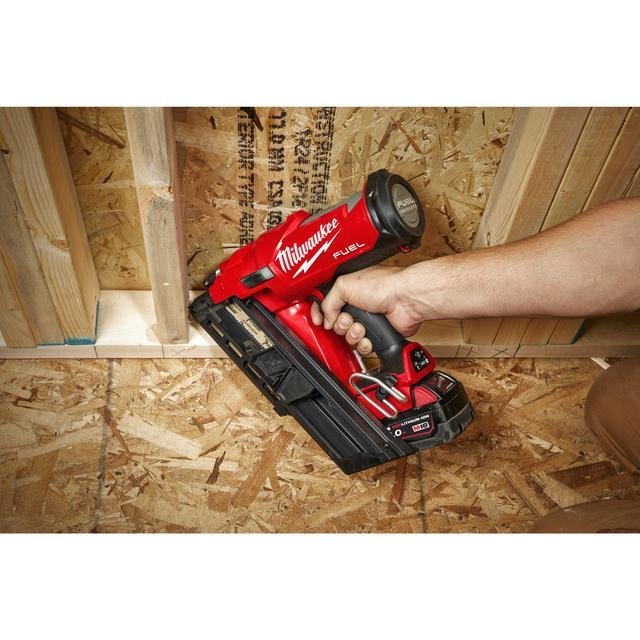 Milwaukee FUEL™ Akku Nagler M18FFNS-502C Produktbild img9 L