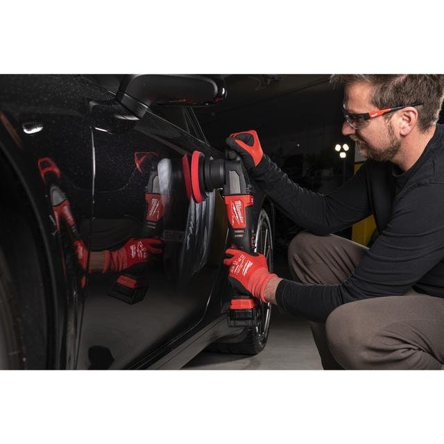 Milwaukee FUEL™ Akku-Exzenter Polierer M18FROP15-502X Produktbild img10 L