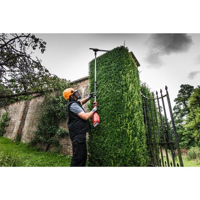 Milwaukee M18 FUEL™ Akku-Stabheckenschere 267 cm M18FHETE27-802 Produktbild img2 L