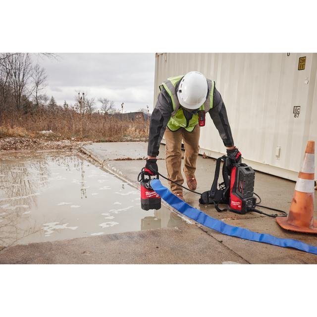 Milwaukee MX FUEL™ Akku-Tauchpumpe MXFSMP2-0 Produktbild img4 L