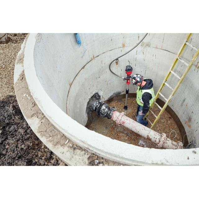 Milwaukee M18™ HYDROPASS™ Akku-Stabwasserpumpe M18BLSWP-0 Produktbild img3 L