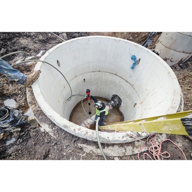 Milwaukee M18™ HYDROPASS™ Akku-Stabwasserpumpe M18BLSWP-0 Produktbild img4 L