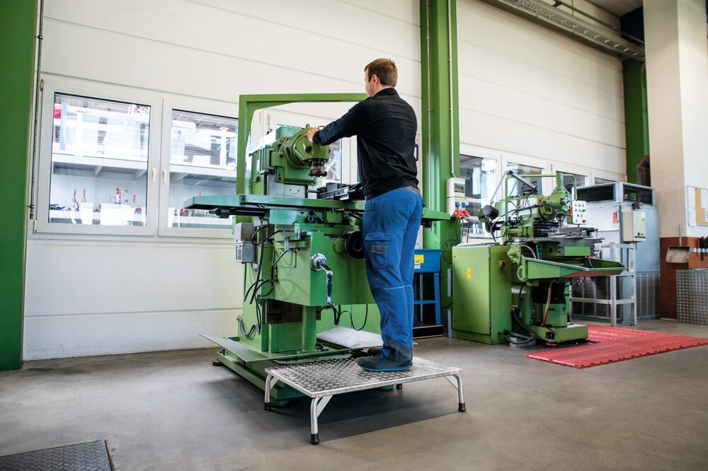 MUNK Arbeitspodest 1 Stufe Produktbild img2 L