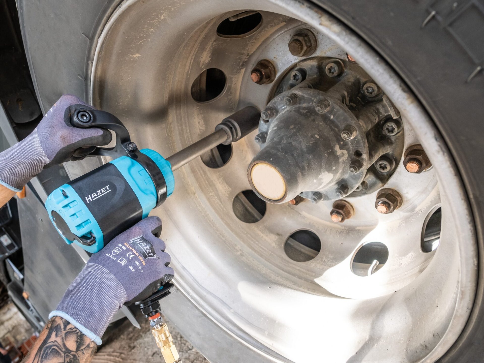 HAZET Twin Turbo Schlagschrauber ∙ lange Spindel 9013LGTT ∙ Lösemoment maximal [Nm]: 3800 Nm ∙ 3/4 Zoll (20 mm) Vierkant massiv ∙ Hochleistungs-Doppelhammer-Schlagwerk Produktbild img2 L
