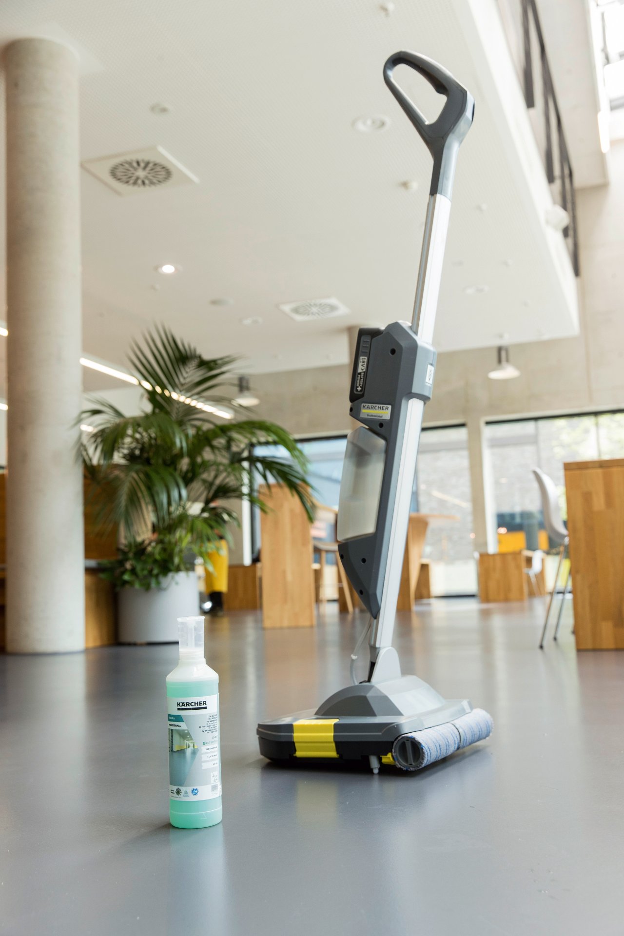 Kärcher Scheuersaugmaschine BR 30/1 C Bp ohne Akku+Ladegeraet Produktbild img9 L