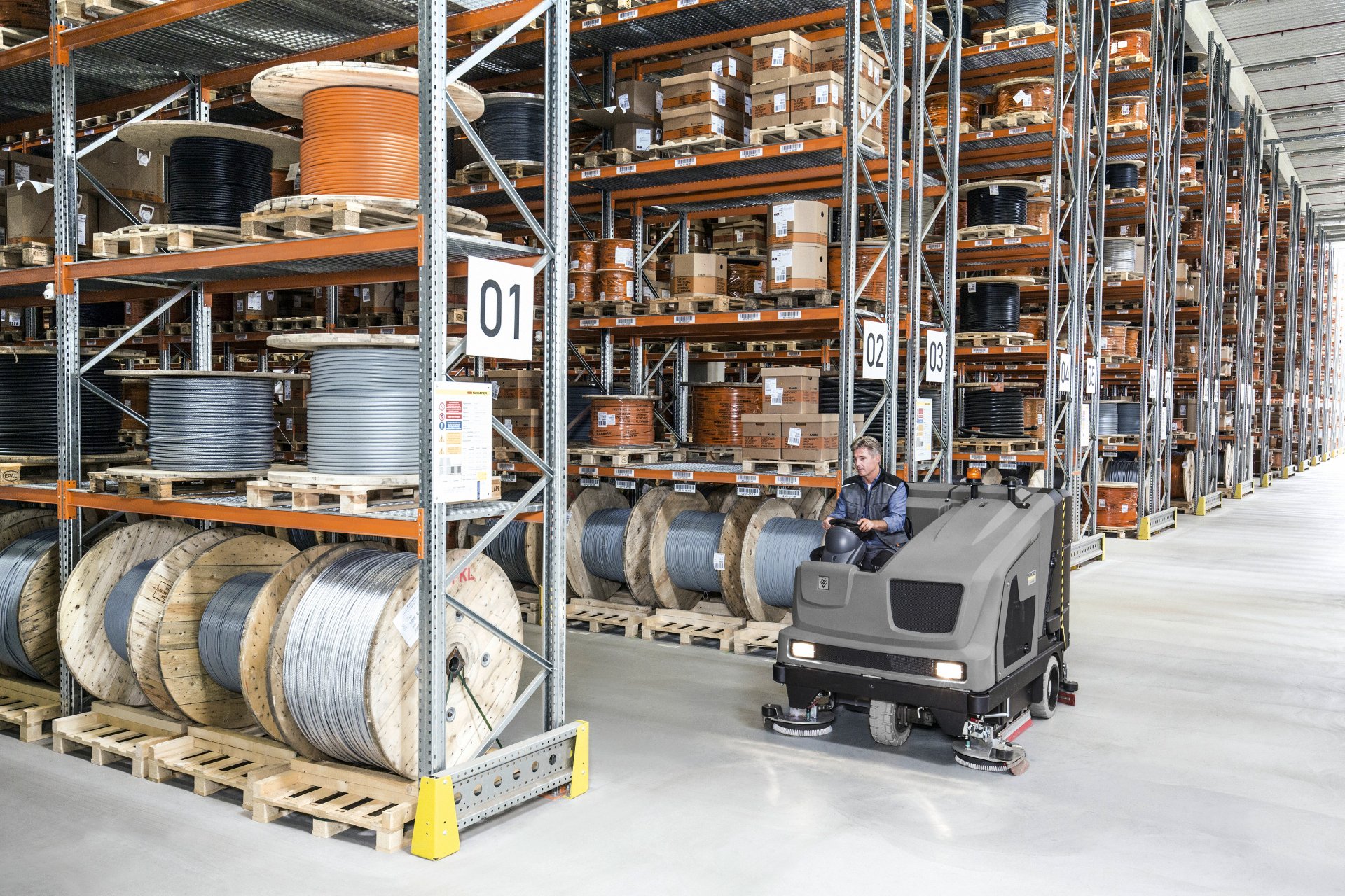 Kärcher Scheuersaugmaschine B 300 R I LGP + Seitenbesen rechts Produktbild img8 L