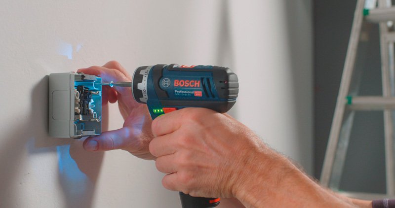 Bosch Akku-Bohrschrauber GSR 12V-15 FC, mit 2 x 2.0 Ah-Akku, L-BOXX, 4 Aufsätze Produktbild img3 L