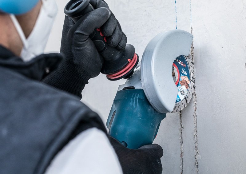 Bosch EXPERT MultiMaterial X-LOCK Diamanttrennscheiben Produktbild img4 L