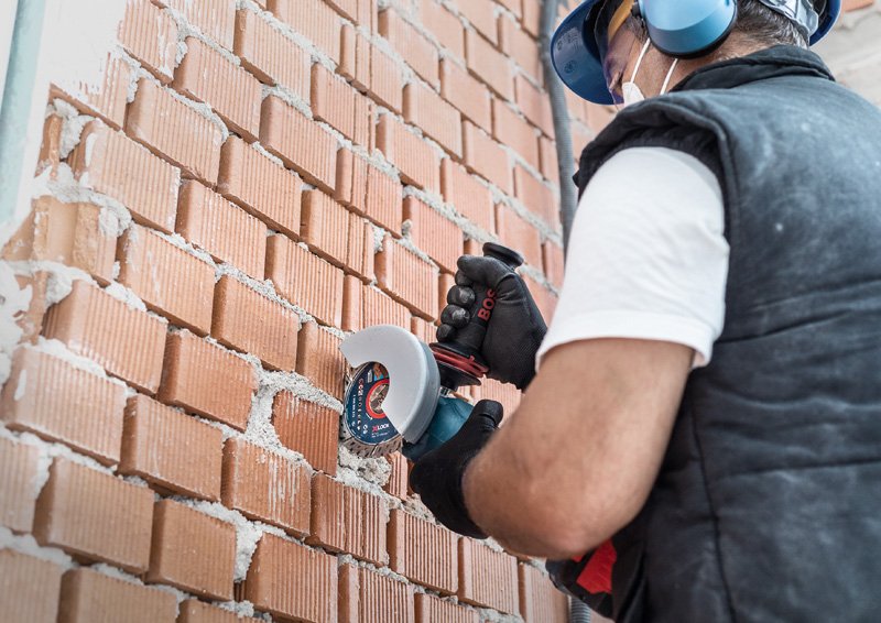 Bosch EXPERT MultiMaterial X-LOCK Diamanttrennscheiben Produktbild img2 L