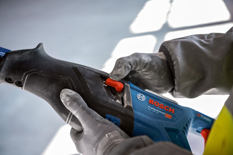 Bosch Akku-Säbelsäge BITURBO GSA 18V-28, in L-BOXX 238 mit Säbelsägeblatt Produktbild img8 L
