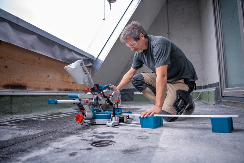 Bosch Akku-Kapp- und Gehrungssäge BITURBO GCM 18V-216 D Produktbild img5 L