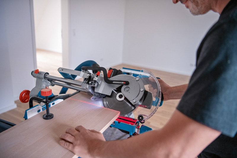 Bosch Akku-Kapp- und Gehrungssäge BITURBO GCM 18V-216 D Produktbild img7 L