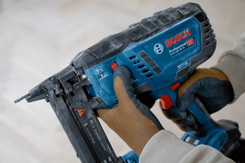 Bosch Akku-Holztacker GTH 18V-38 M Varianten Produktbild img8 L
