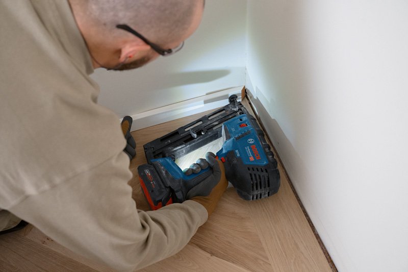 Bosch Akku-Holznagler GNH 18V-64-2 M Varianten Produktbild img3 L