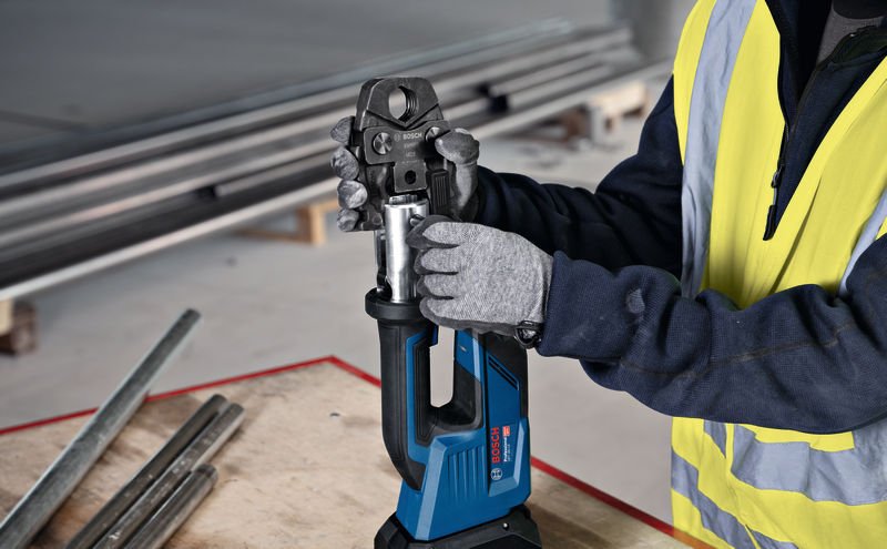 Bosch Akku-Presswerkzeug GPT 18V-19 Varianten Produktbild img6 L
