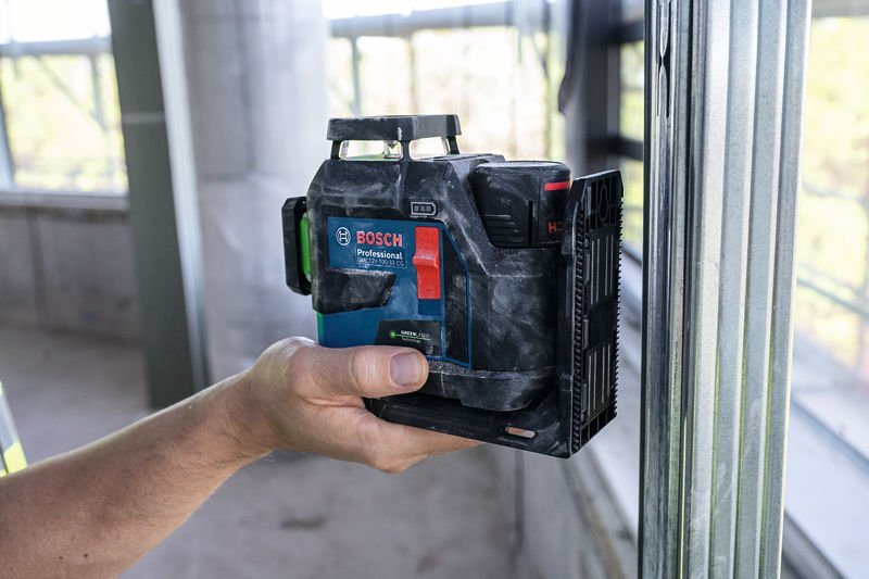 Bosch Linienlaser GLL 12V-100-33 CG, 1 x Akku GBA 12V 2.0Ah, L-BOXX 13 Produktbild img4 L
