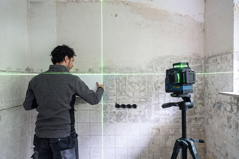 Bosch Linienlaser GLL 12V-100-33 CG, 1 x Akku GBA 12V 2.0Ah, L-BOXX 13 Produktbild img3 L