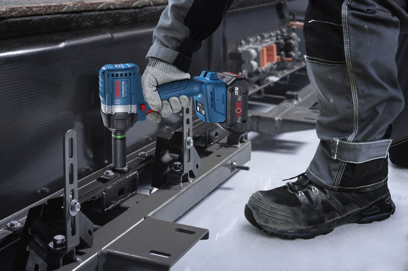 Bosch Industrie-Akkuschlagchrauber IDS 18V-650 T solo,Karton Produktbild img6 L