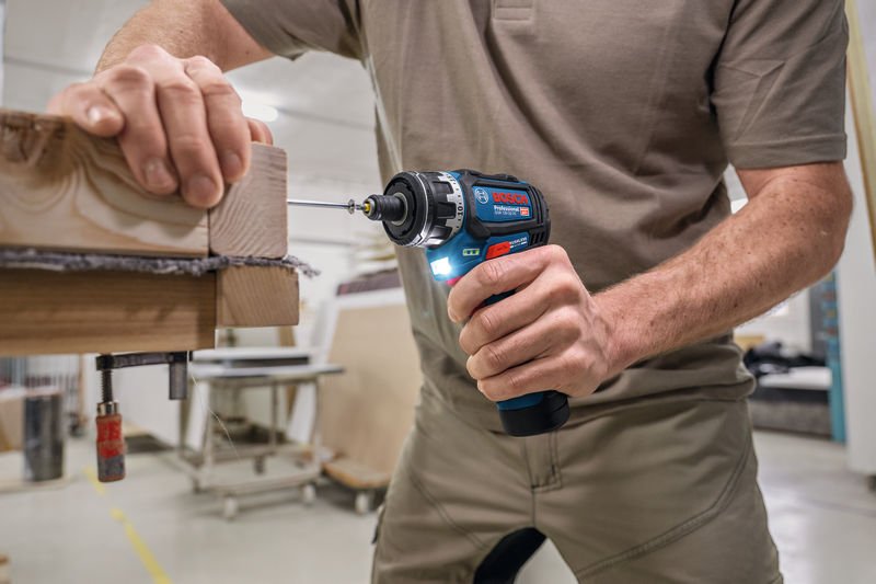 Bosch Schrauber GSR 12V-32 FC, div. Aufsätze, Zusatzhandgriff, Tiefenanschlag, L-BOXX Produktbild img3 L