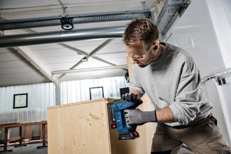 Bosch Akku-Holznagler GNH 18V-35 Varianten Produktbild img9 L