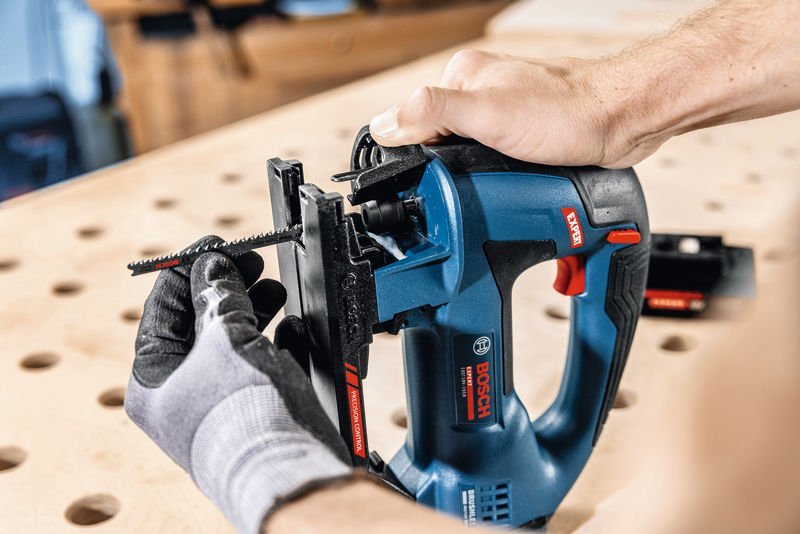 Bosch EXPERT Akku Stichsäge EXST 18V-155B Produktbild img5 L