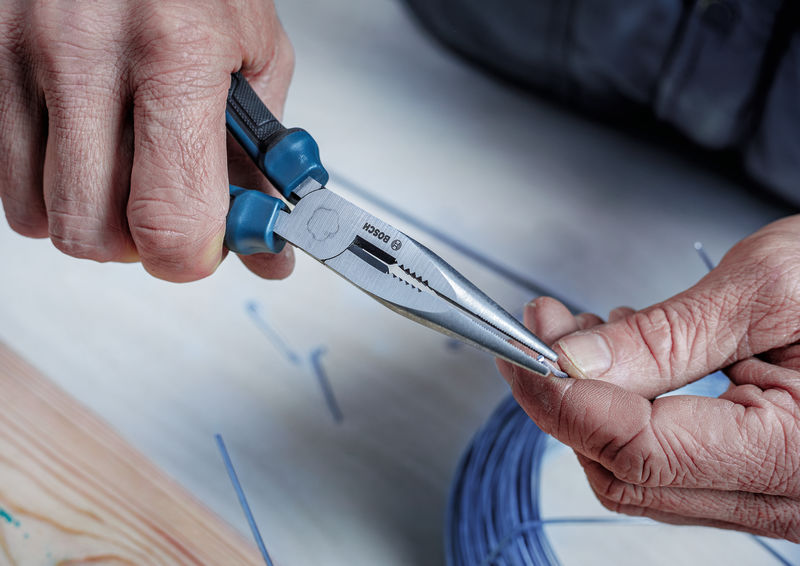 Bosch Spitzzangen 180 mm, Mehrkomponentengriffe Produktbild img5 L