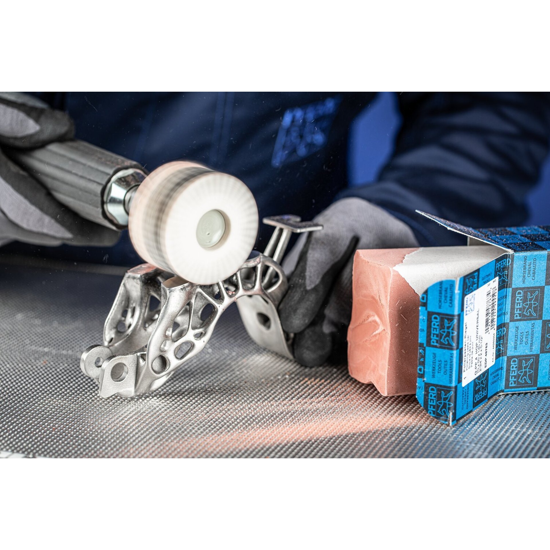 Polierpaste PP für Hochglanzpolitur aller Metalle Riegel 70x50x140mm Produktbild img2 L