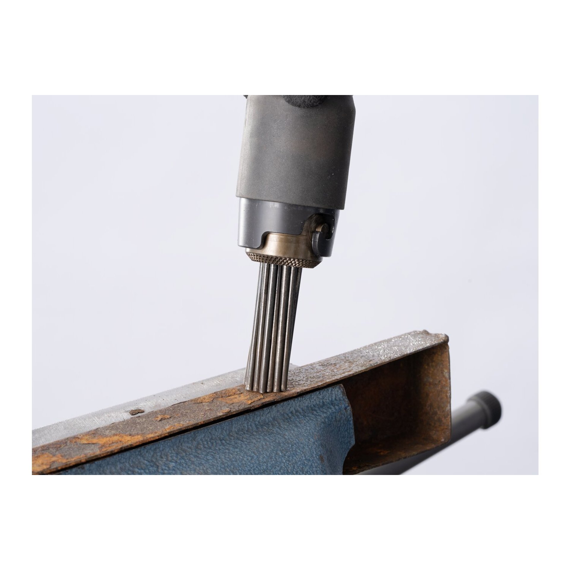 PFERD TOOLS Gerader Nadelentroster mit 18 Nadeln Produktbild img3 L
