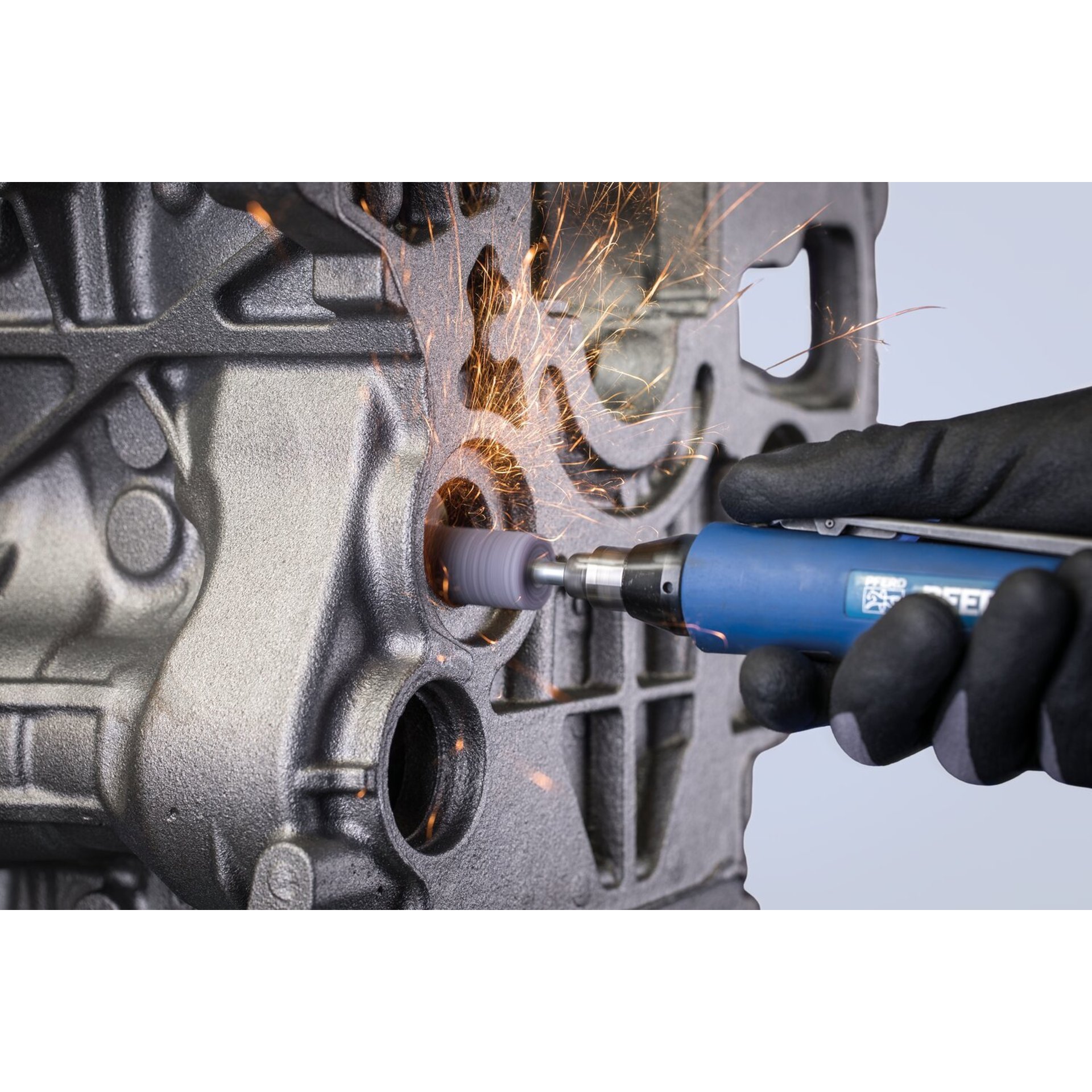 PFERD TOOLS CAST Schleifstift Zylinder Ø 32x32 mm Schaft-Ø 6 mm A24 für Grau-und Sphäroguss Produktbild img3 L