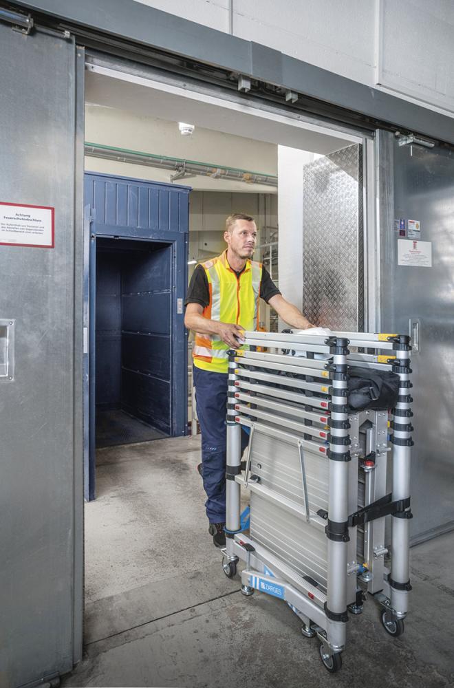 ZARGES Teletower kompakt. Teleskopgerüst Arbeitshöhe 4 m Plattform 1,4 x 0,6 m Produktbild img5 L