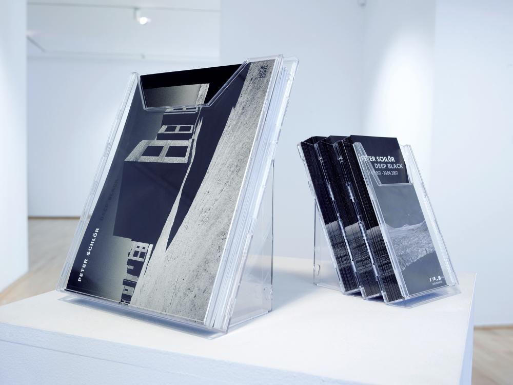 DURABLE Prospektspender COMBIBOXX M DIN A4 hoch transparent als Tischaufsteller oder Wandhalter Produktbild img2 L
