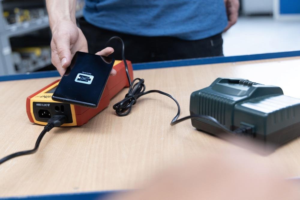 WIHA Gerätetester PAT OneSet mit Werkzeug und Zubehör Koffer Produktbild img8 L