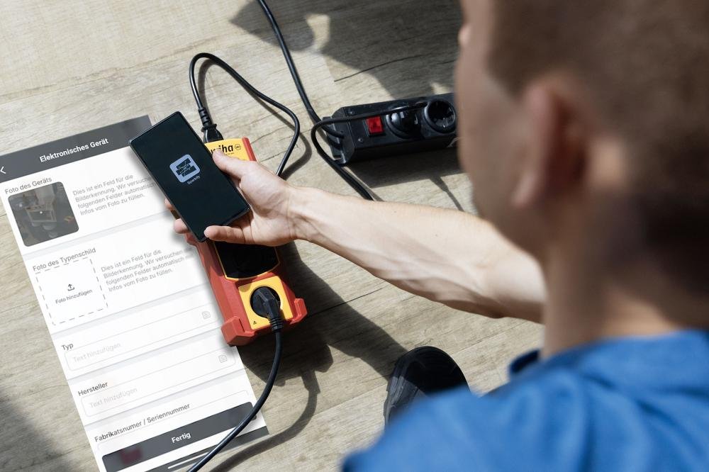 WIHA Gerätetester PAT OneSet mit Werkzeug und Zubehör Koffer Produktbild img12 L