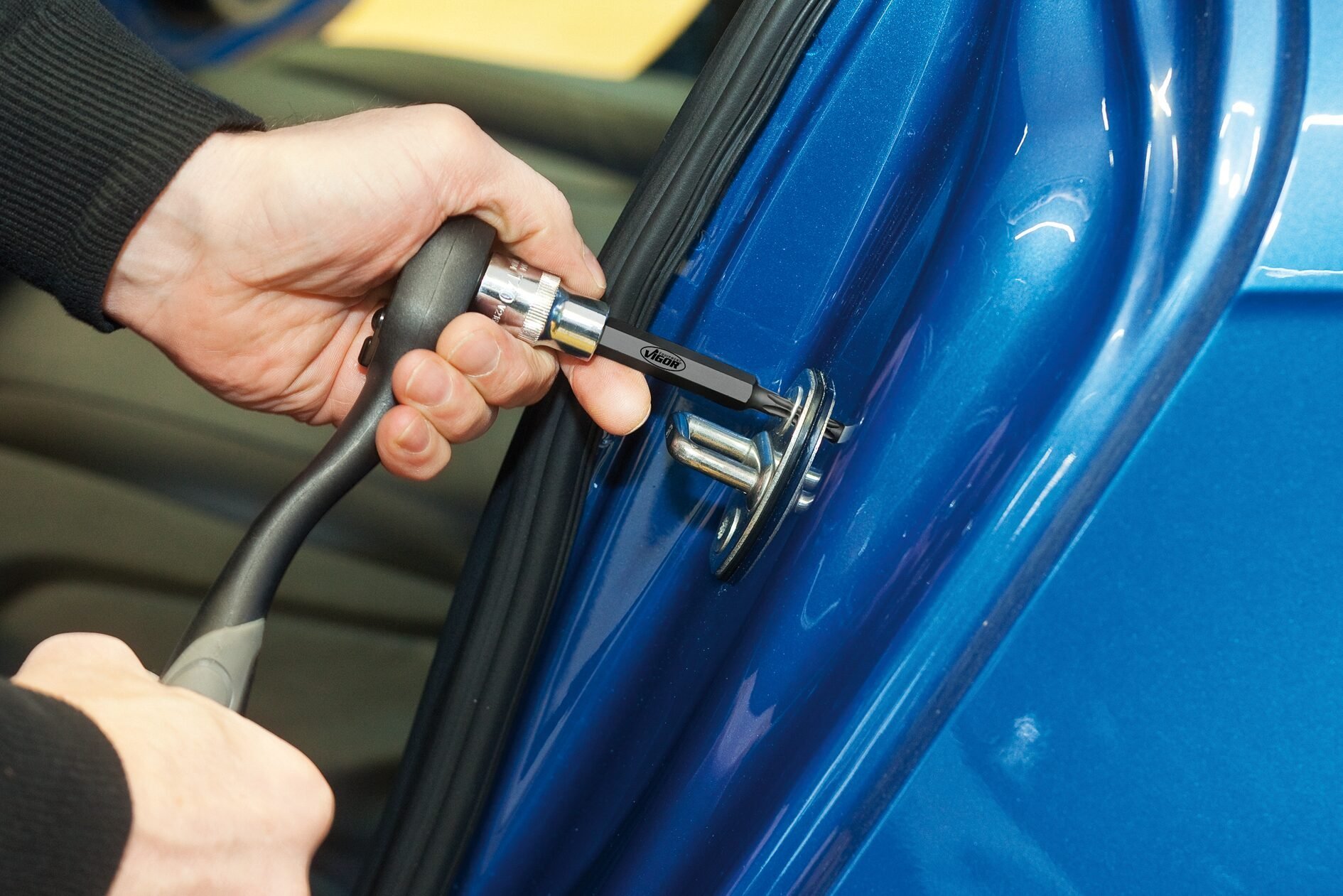 VIGOR Schraubendrehereinsatz Satz ∙ V1917 ∙ 1/2 Zoll (12,5 mm) Vierkant hohl ∙ Innen TORX® Profil ∙ 32-teilig ∙ T20&nbsp;–&nbsp;T70 ∙ Anzahl Werkzeuge: 32 Produktbild img5 L