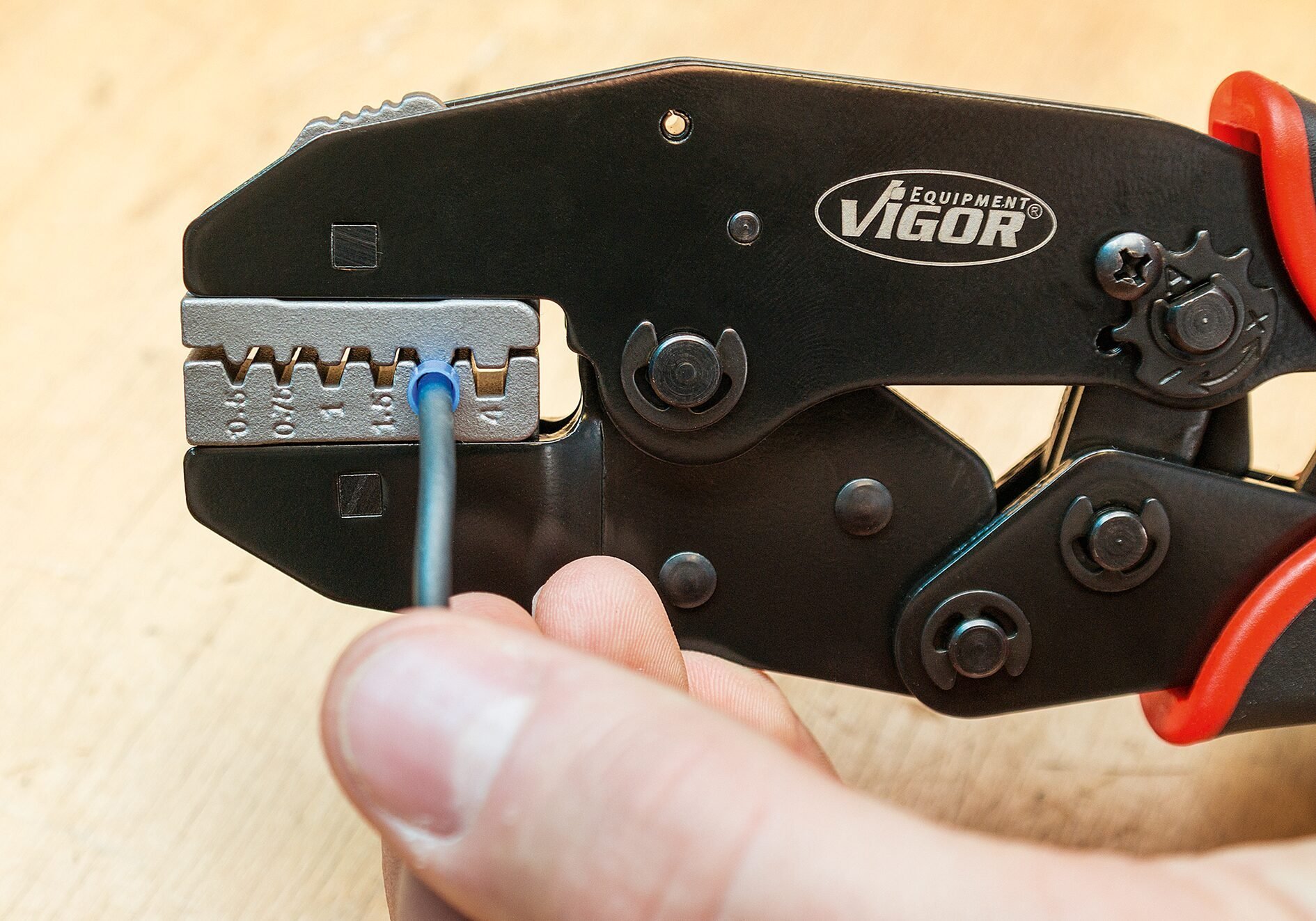 VIGOR Crimpzangen Satz ∙ V2499 ∙ 6-teilig ∙ Anzahl Werkzeuge: 6 Produktbild img4 L