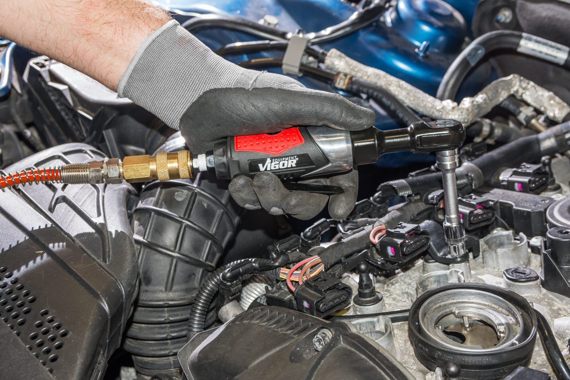 VIGOR Luftratsche ∙ V6554 ∙ 3/8 Zoll (10 mm) Vierkant massiv ∙ 236 mm Produktbild img2 L